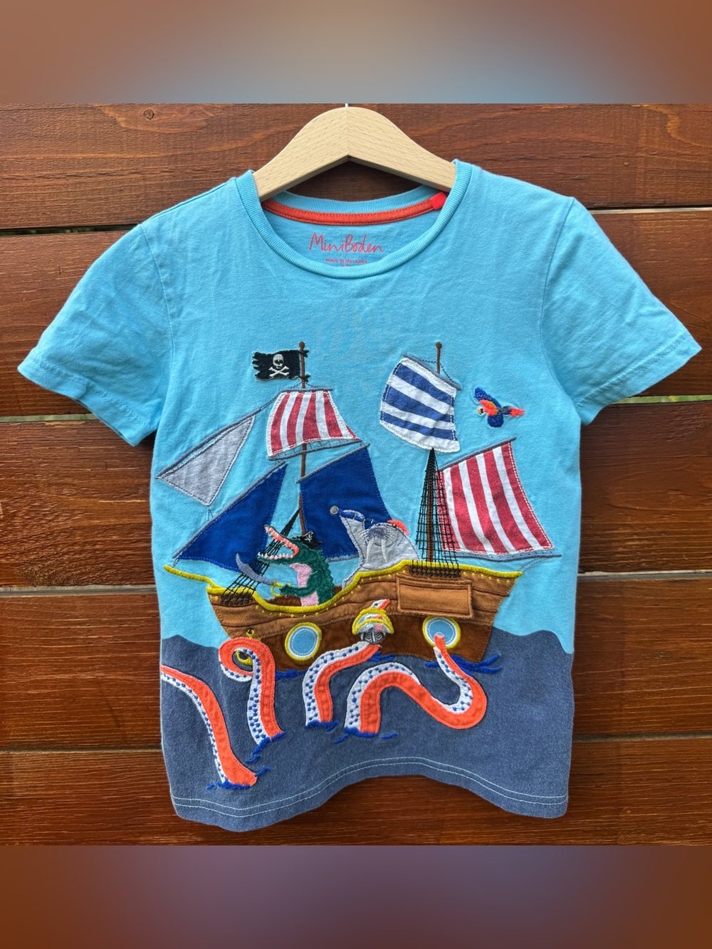 Mini Boden Pirate ship interactive lift the flap short sleeve shirt 6-7Y
